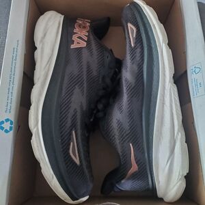 7.5 rose gold and black Hoka Clifton 9 sneakers gently used